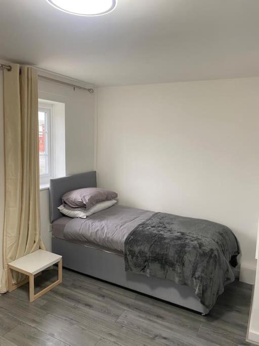 リヴァプール 2 Bed House Sleeps 4-5ヴィラ エクステリア 写真